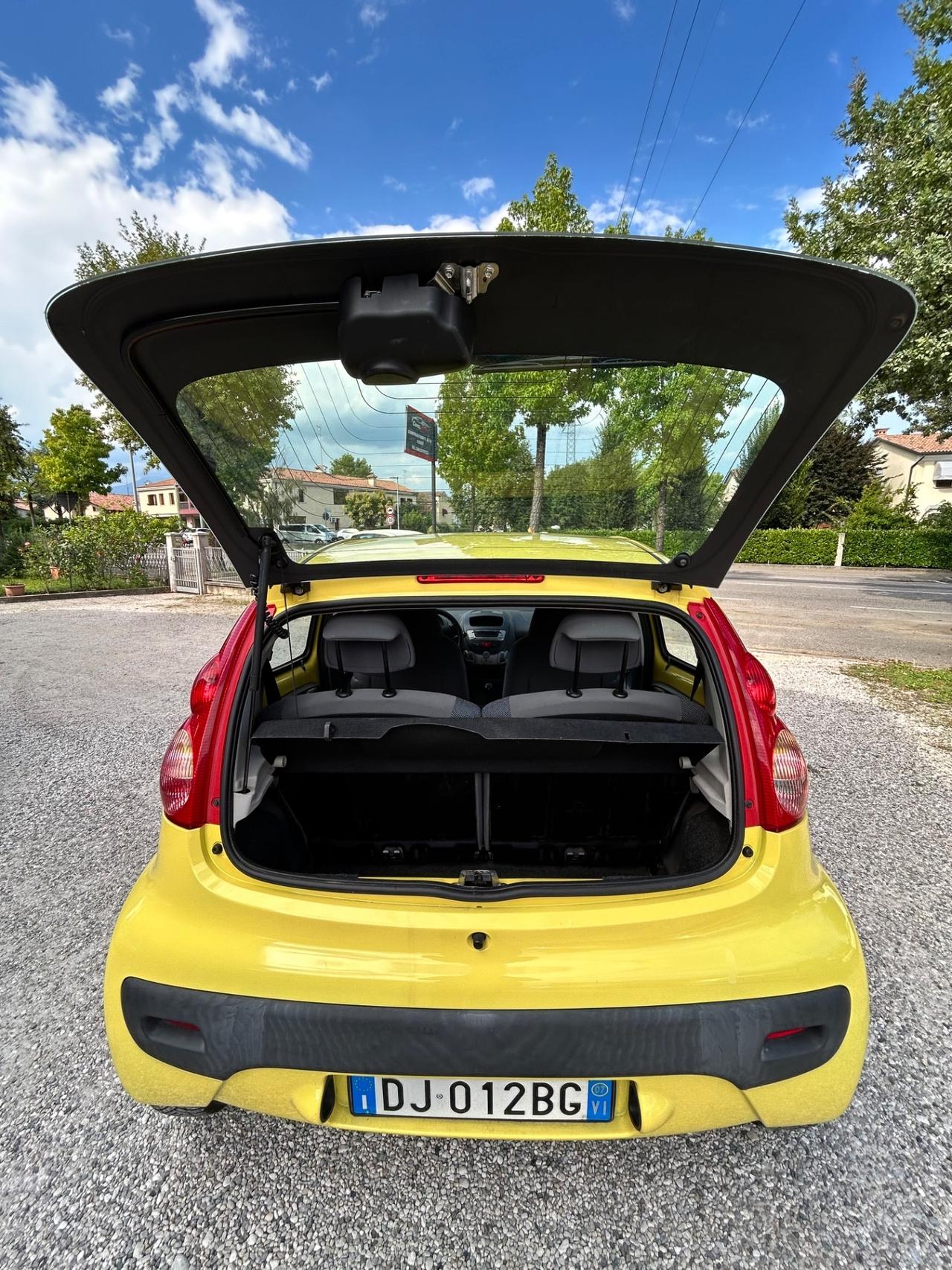 Peugeot 107 1.0 68CV 5p. Desir