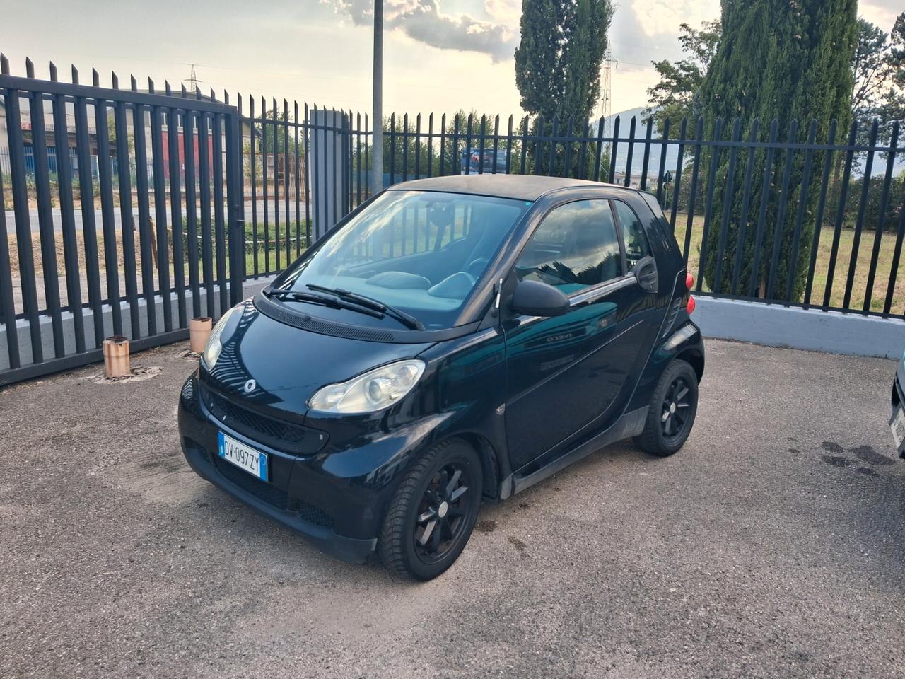 Smart ForTwo total black