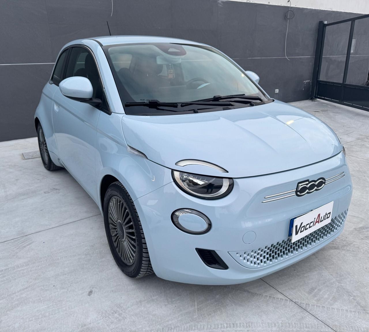 Fiat 500 500e Berlina 42 kWh La Prima