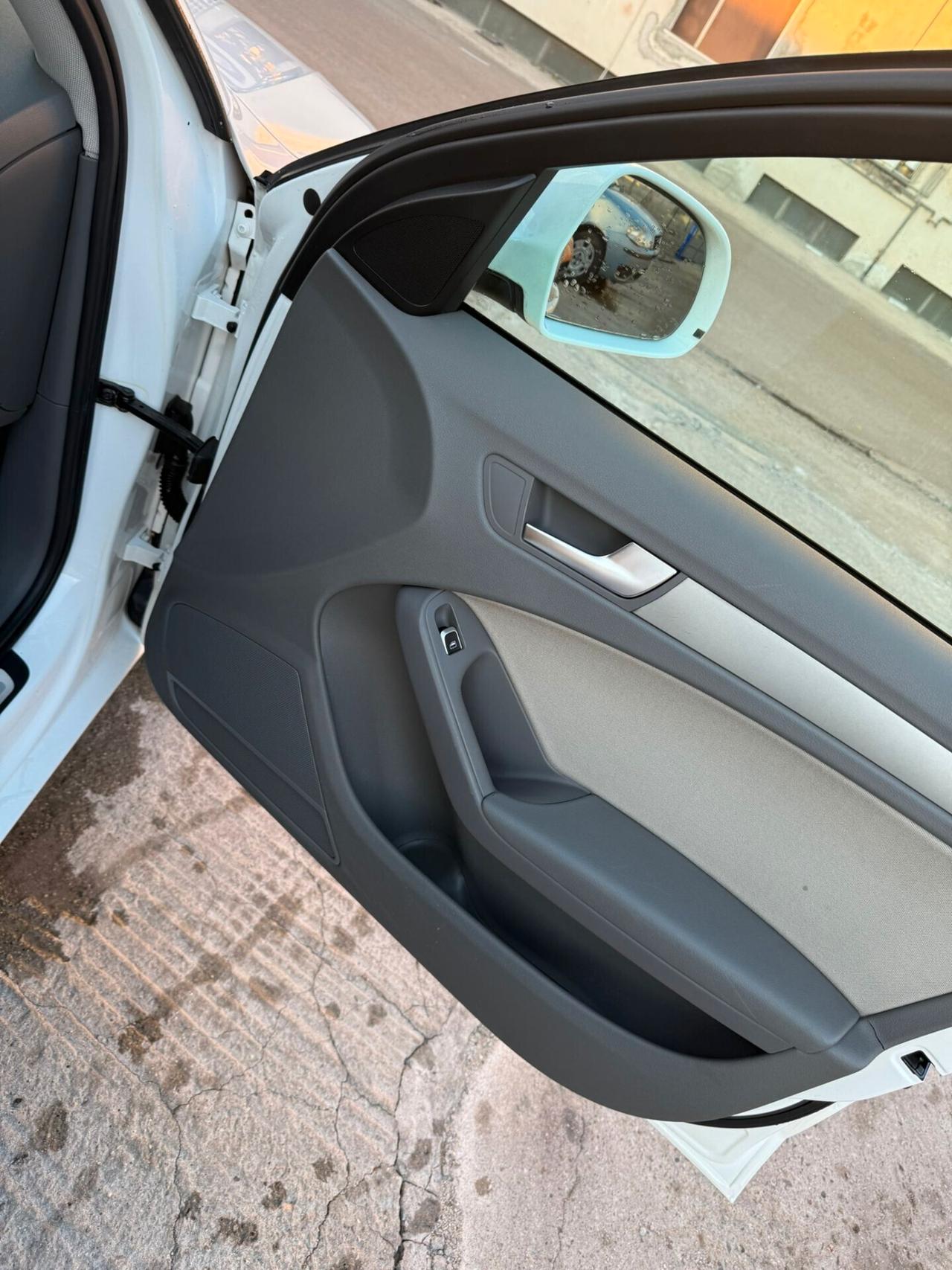 Audi A4 Avant 2.0 TDI 143CV F.AP.