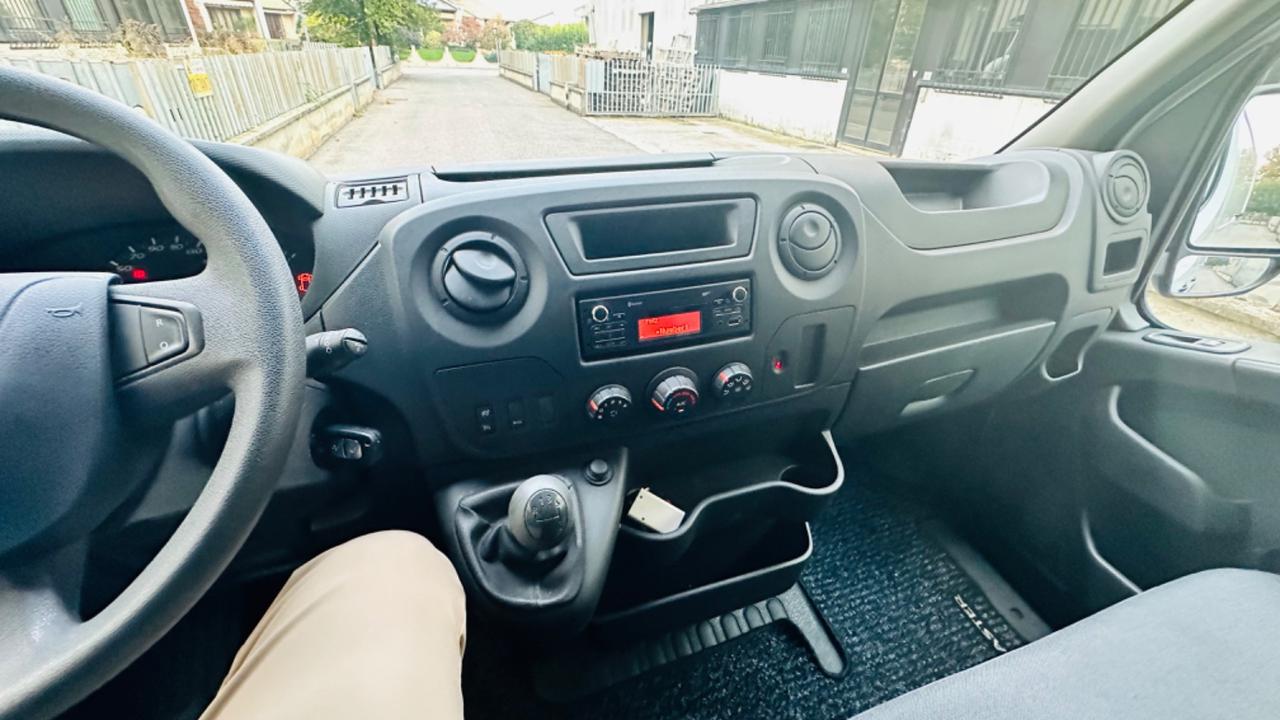Renault master. Furgone. Euro6
