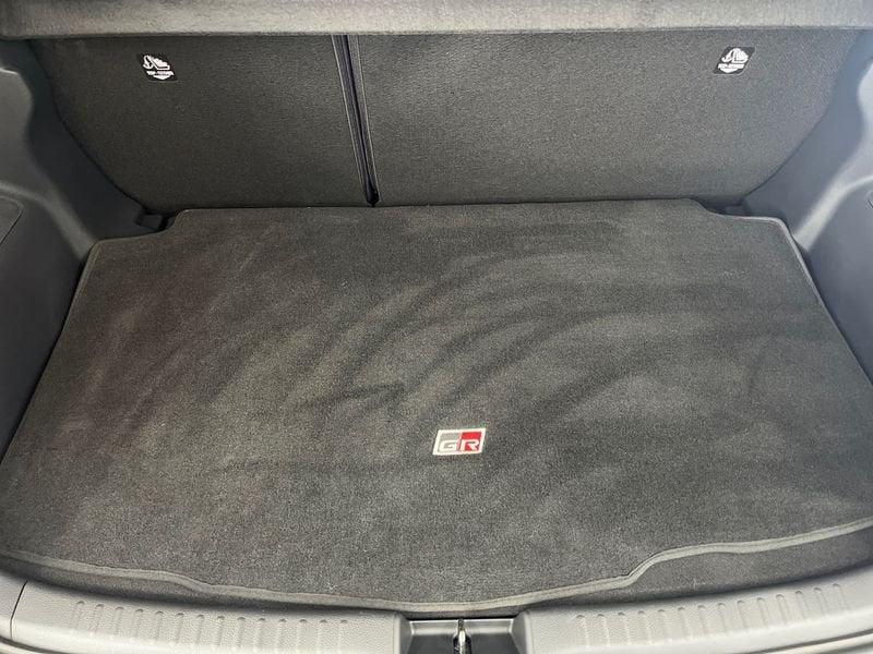 Toyota Yaris Yaris 1.5h 130 GR Sport