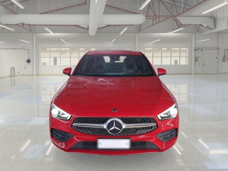 MERCEDES-BENZ CLA 200 d Automatic Premium SHOOTING BRAKE