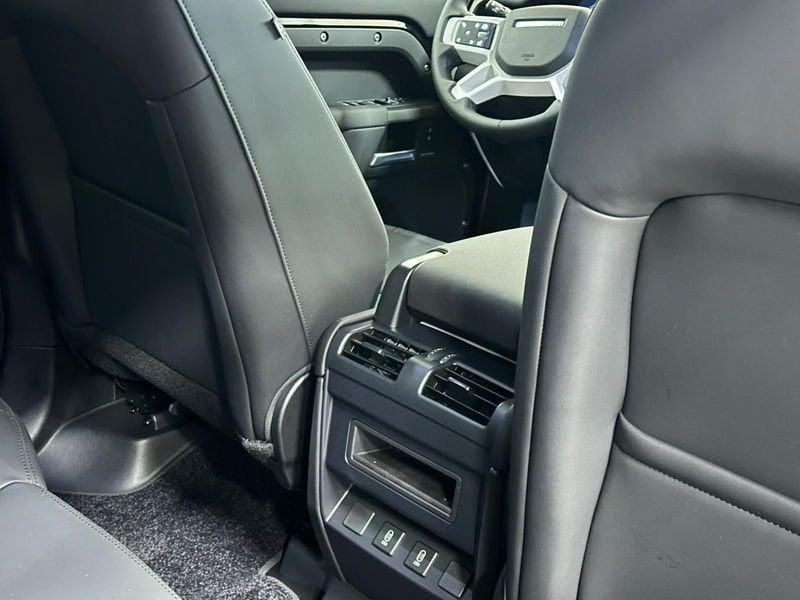 Land Rover Defender Defender 110 3.0D I6 200 CV AWD Auto X-Dynamic SE