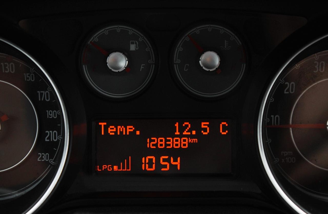 Fiat Punto 1.4 8V 5 porte Easypower Street