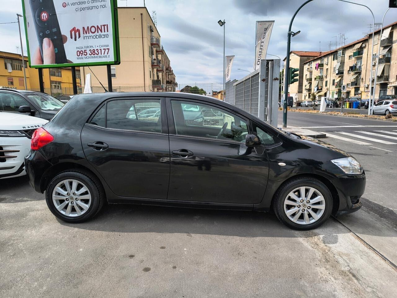 TOYOTA AURIS SOLI 90.000 KM 2.0 DIESEL UNICOPROPRIETARIO