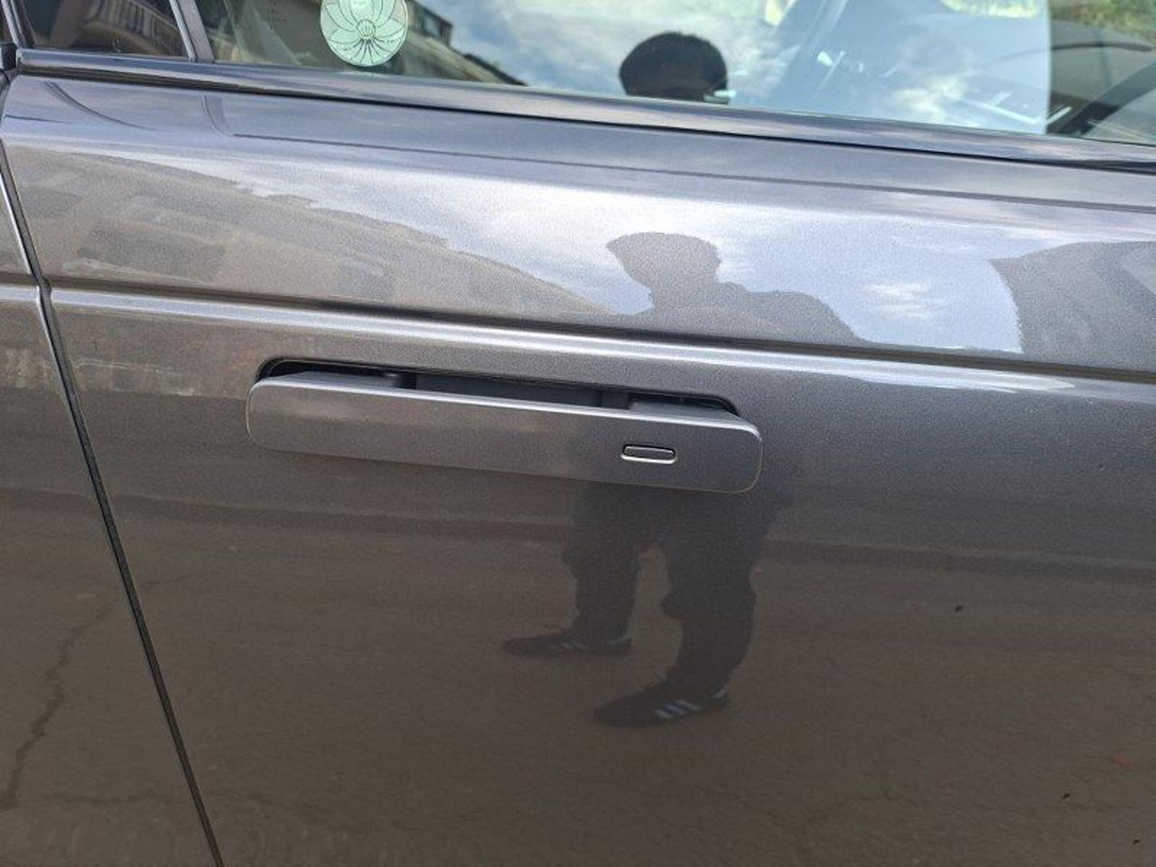 Land Rover Range Rover Velar 3.0 V6 SD6 300 CV R-Dynamic HSE