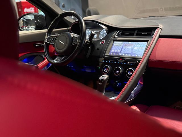 JAGUAR E-Pace 2.0 300 CV AWD aut. R-Dynamic SE