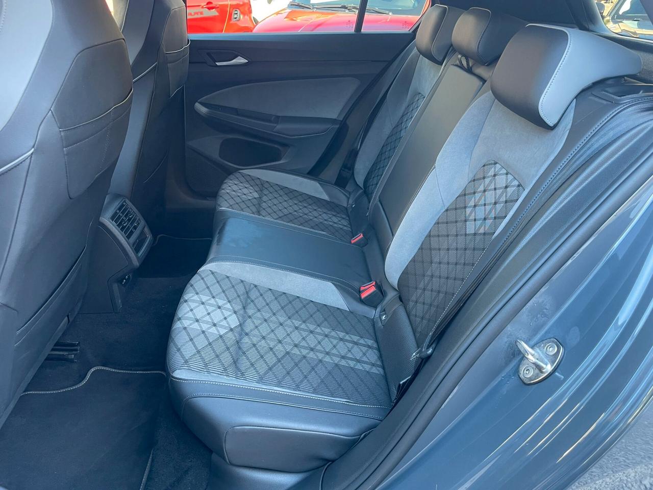 Volkswagen Golf 1.5 TSI EVO ACT R-Line