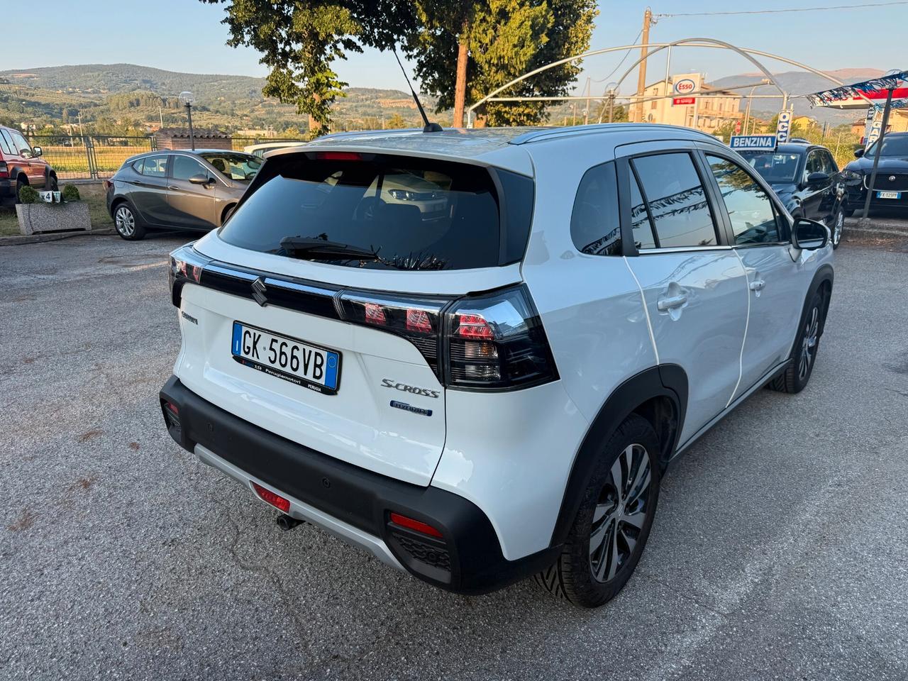 "DA VETRINA" Suzuki S-Cross 1.4 Hybrid 4WD AllGrip +GANCIO