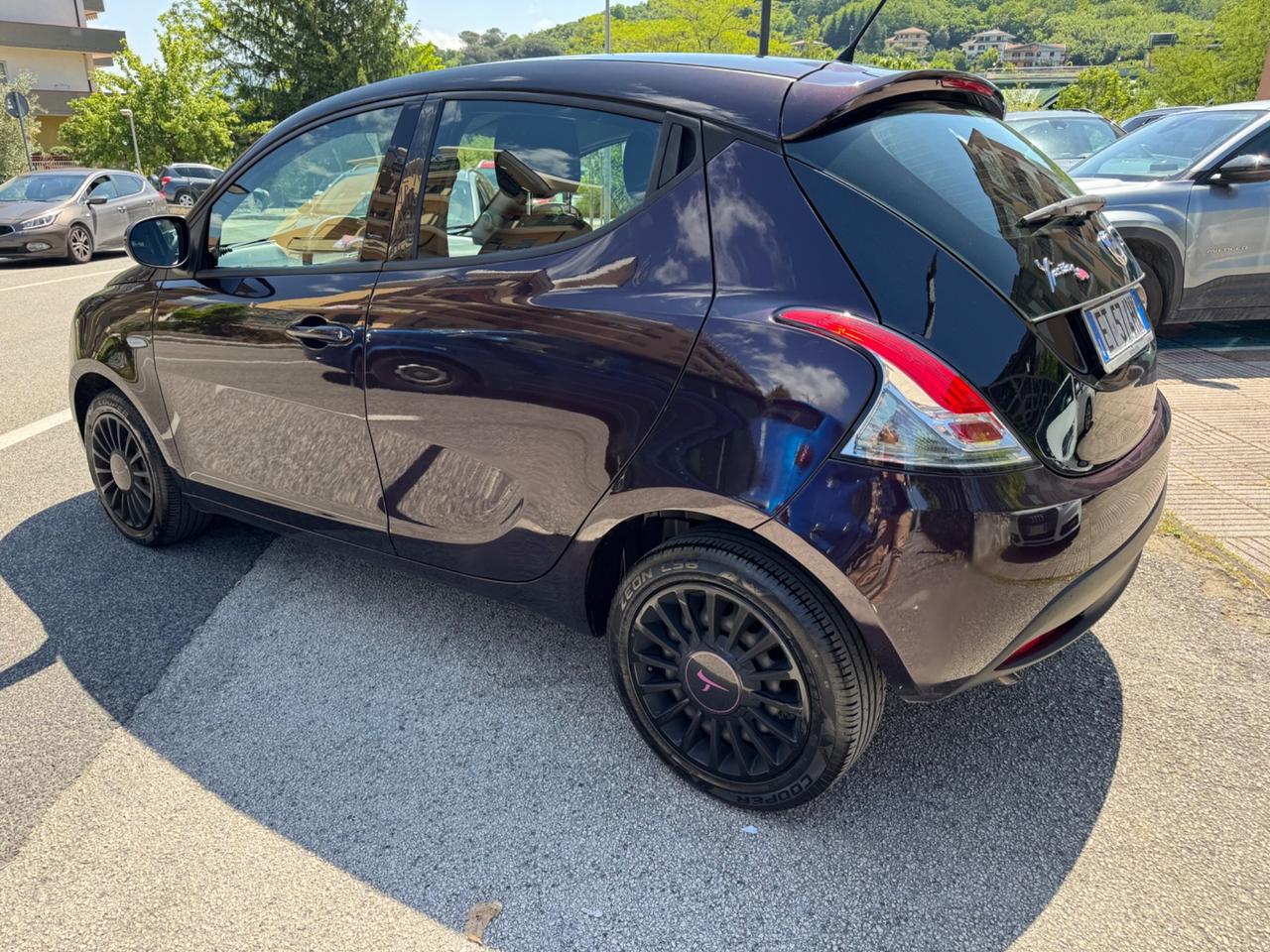 Lancia Ypsilon 1.2 69 CV 5 porte Elefantino