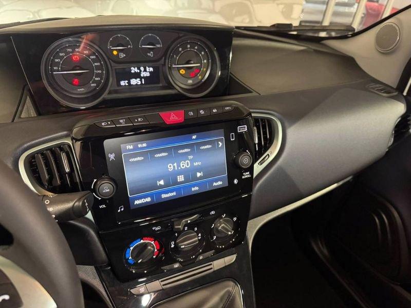 Lancia Ypsilon 3ª serie 1.0 FireFly 5 porte S&S Hybrid Platino