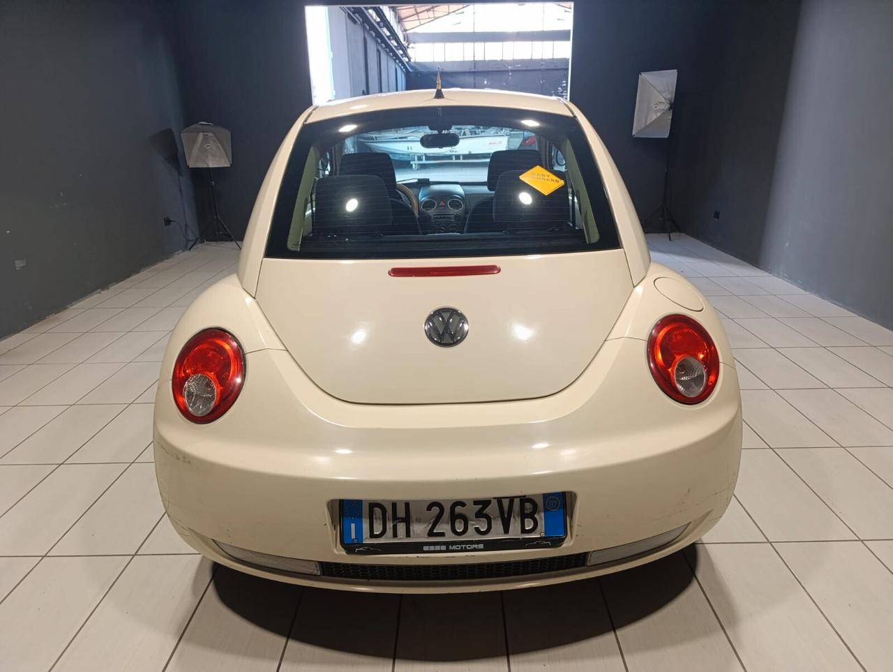 Volkswagen New Beetle del 2007 - benzina 140.000 km -