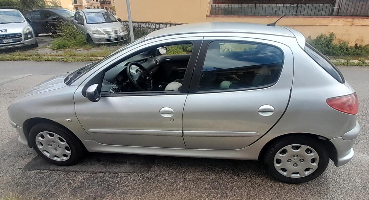 Peugeot 206 1.4 HDi 5p. Enfant Terrible