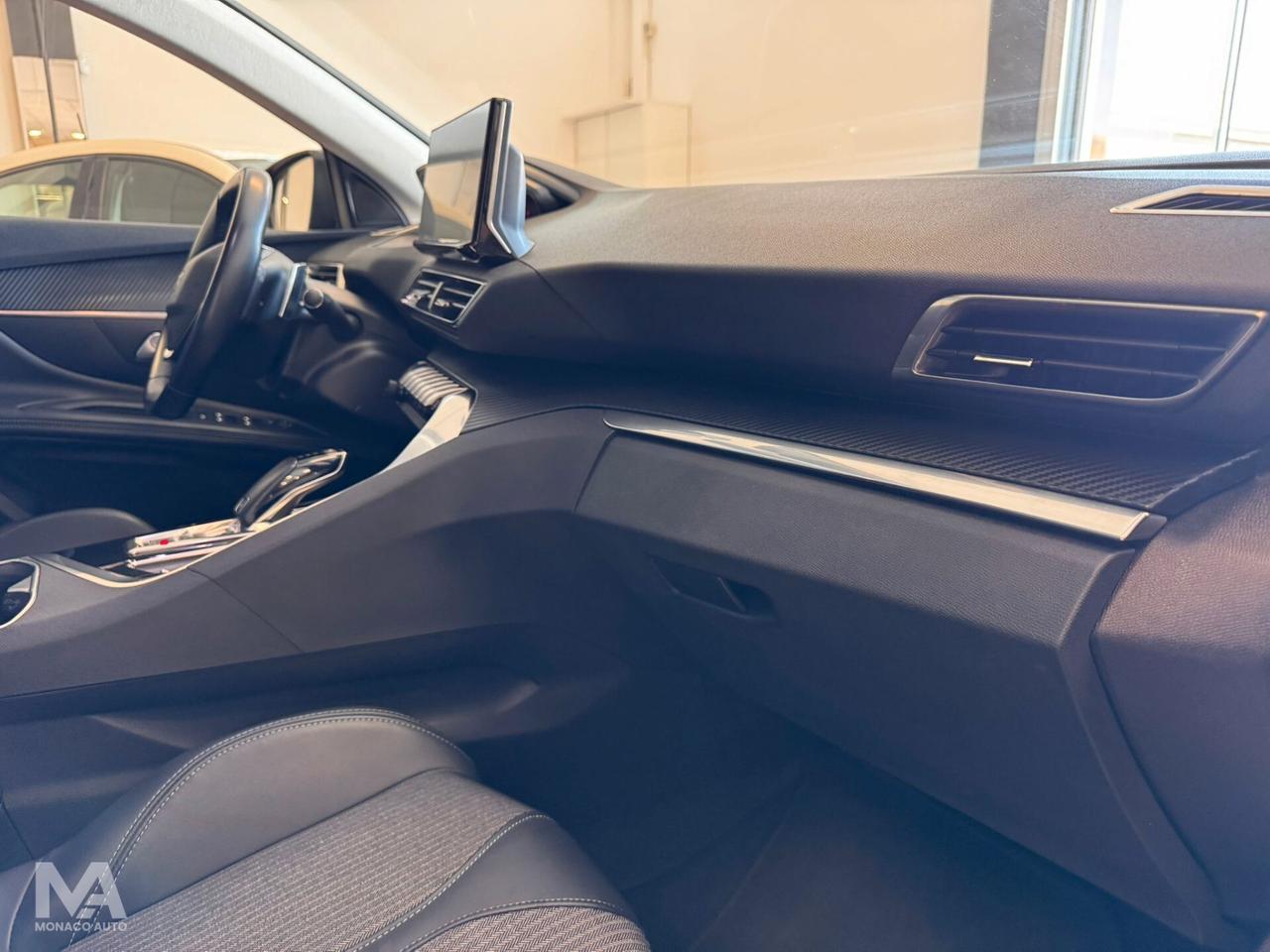 Peugeot 3008 BlueHDi 130 S&S EAT8 Allure 2022