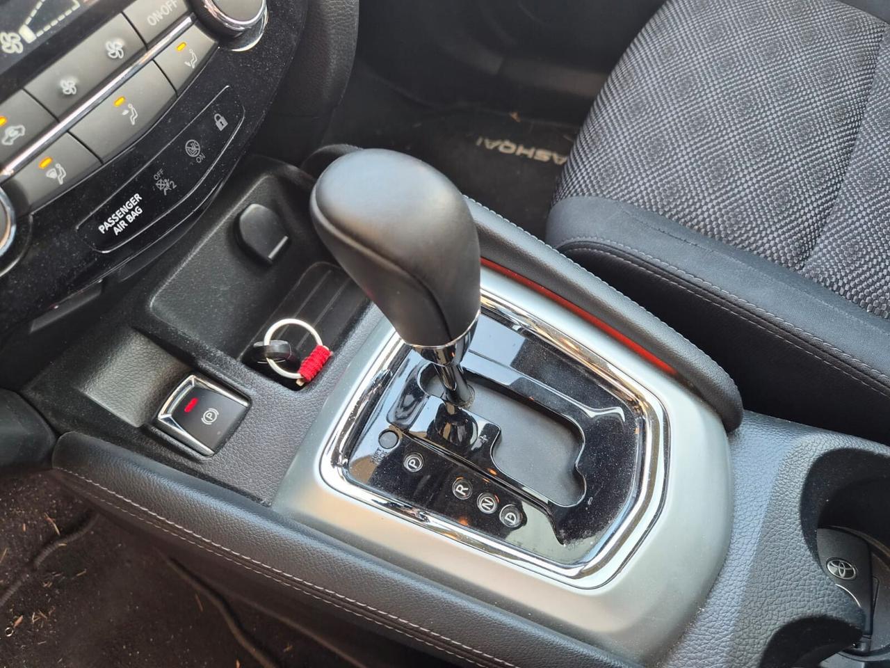 Nissan Qashqai 1.6 N-Connecta Tagliandi Certificati