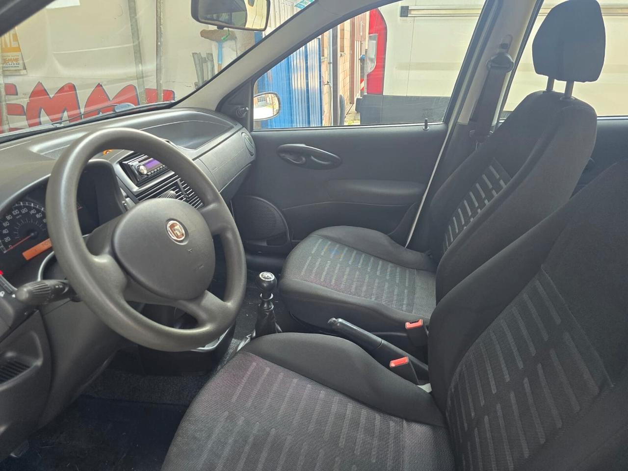 Fiat Punto Classic 1.2 5 porte Natural Power rate da 99,00