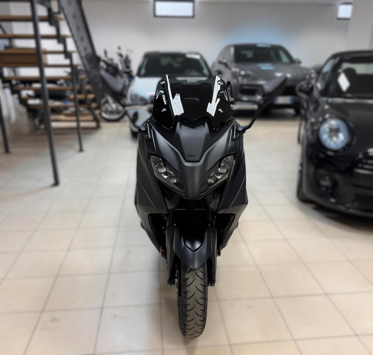 Yamaha T Max 560