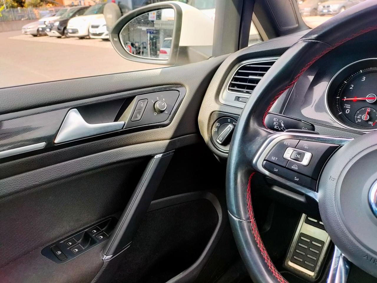 Volkswagen Golf GTI Performance 2.0 TSI 5p. dsg