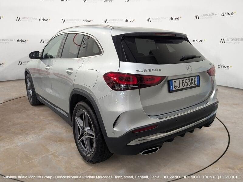 Mercedes-Benz GLA 200 D 4MATIC PREMIUM AUTOMATIC