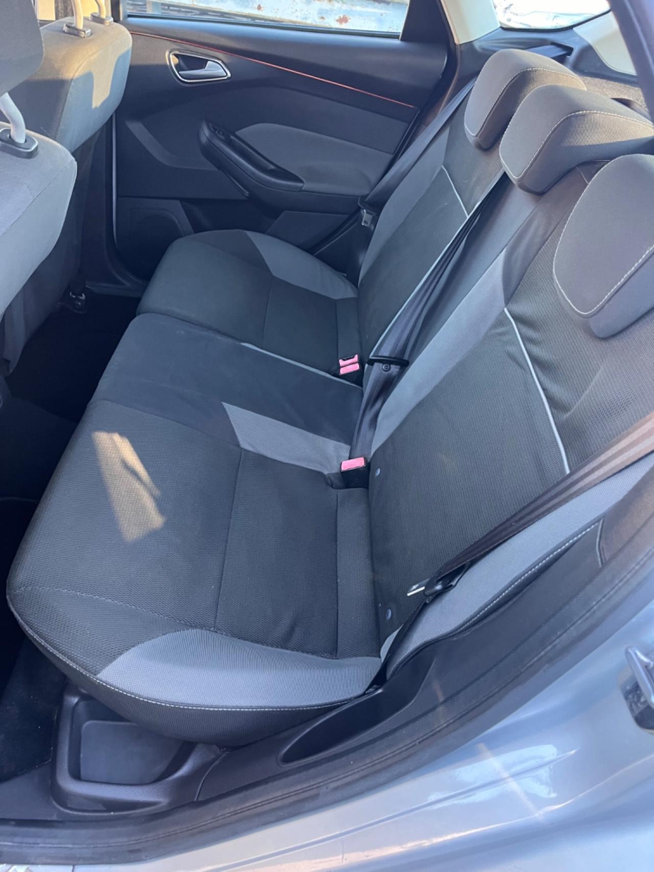 Ford Focus 1.6 TDCi 129000 km SI NEOPATENTATI