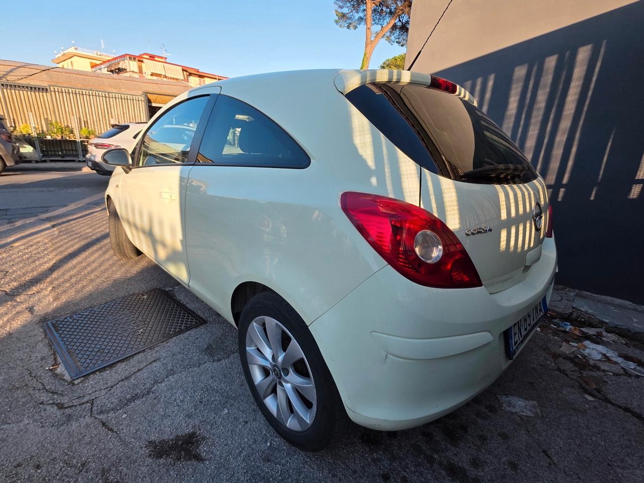 Opel Corsa 1200 con impianto GPL