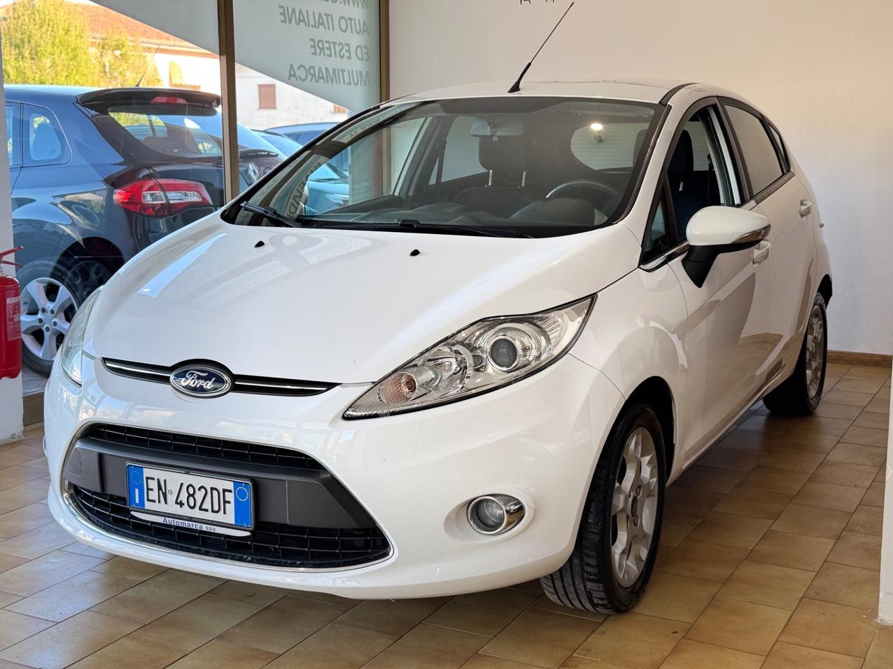 Ford Fiesta 1.4 TDCi 70CV 5 porte Titanium