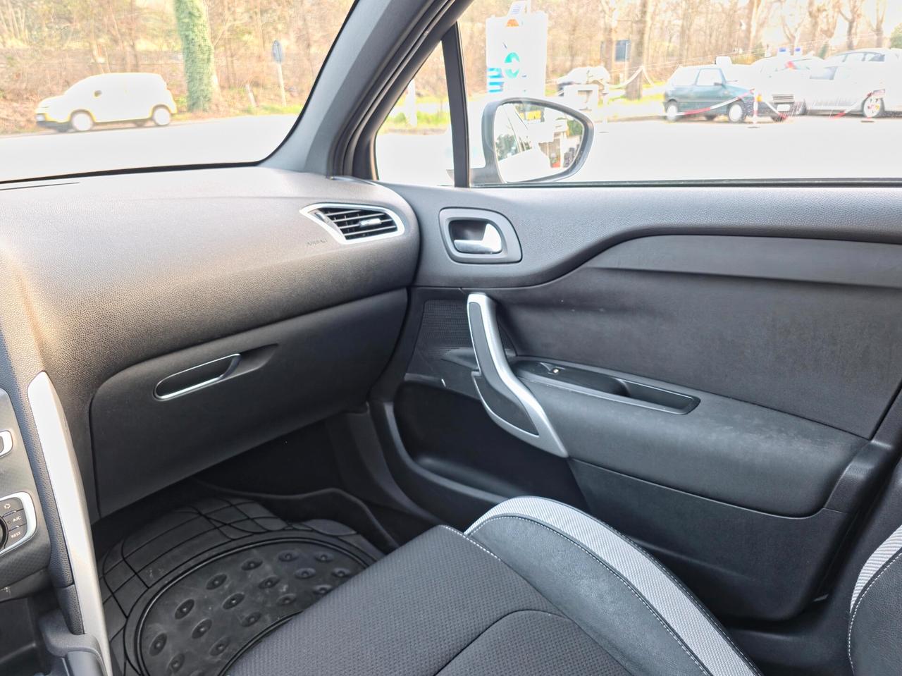 Ds DS4 4 BlueHDi 120 S&S EAT6 Chic 2015-E6 Automatico NEO