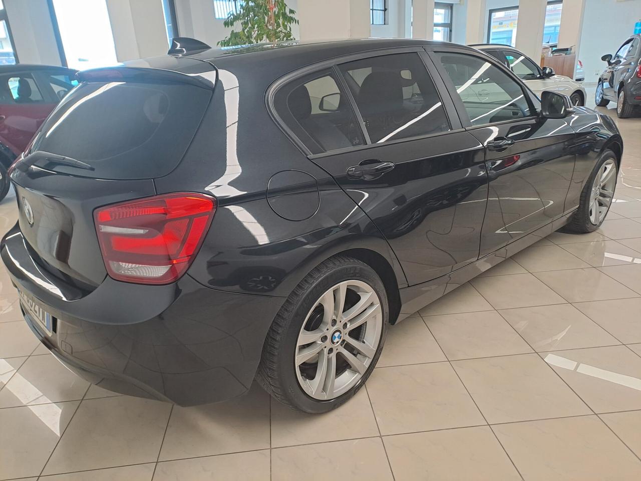 Bmw 116 116d 5p. Urban