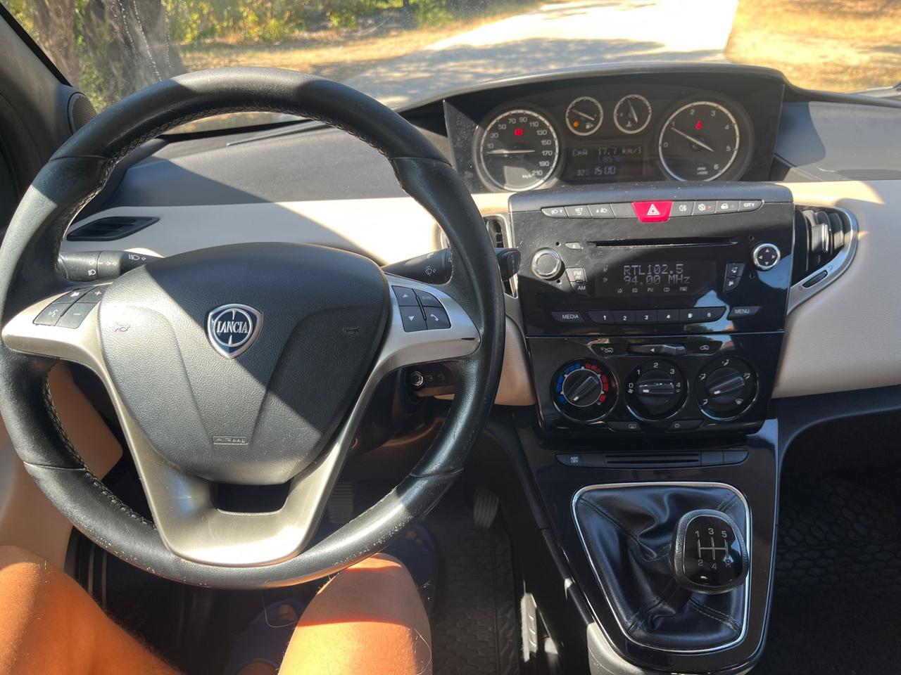 Lancia Ypsilon 1.3 MJT 30th Anniversary EDIZ LIMITATA POCHI KM