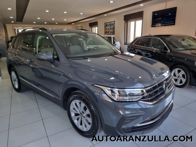 VOLKSWAGEN Tiguan NEW 2.0 TDI 150CV SCR DSG Life - Fari a Led