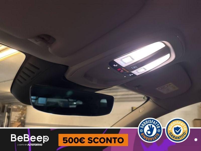 Volvo XC60 2.0 B4 MOMENTUM PRO AWD AUTO