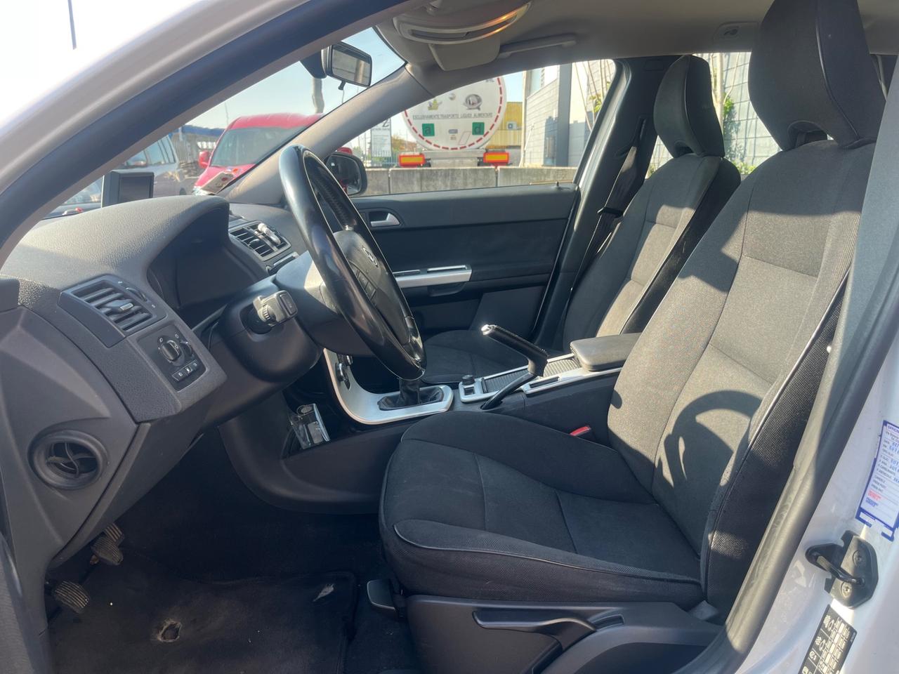 Volvo V50 D2 1.6D Drive R-design