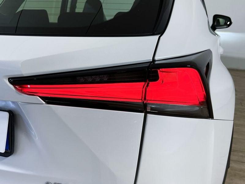 Lexus NX NX 300h 2.5 Business 2wd cvt