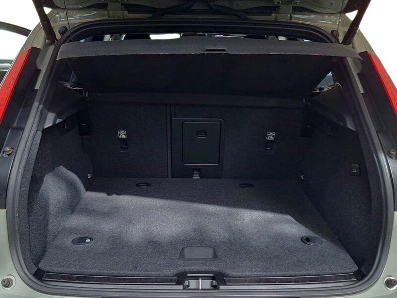 Volvo XC40 Recharge T4 129+82 Plug-In Hybrid Automatica Recharge Plus Dark N1 Autocarro