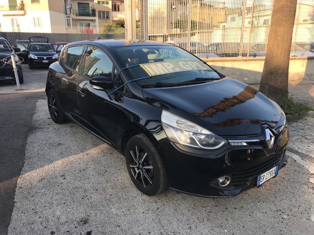 Renault Clio 1.2 75CV GPL 5 porte Auto pari al nuovo