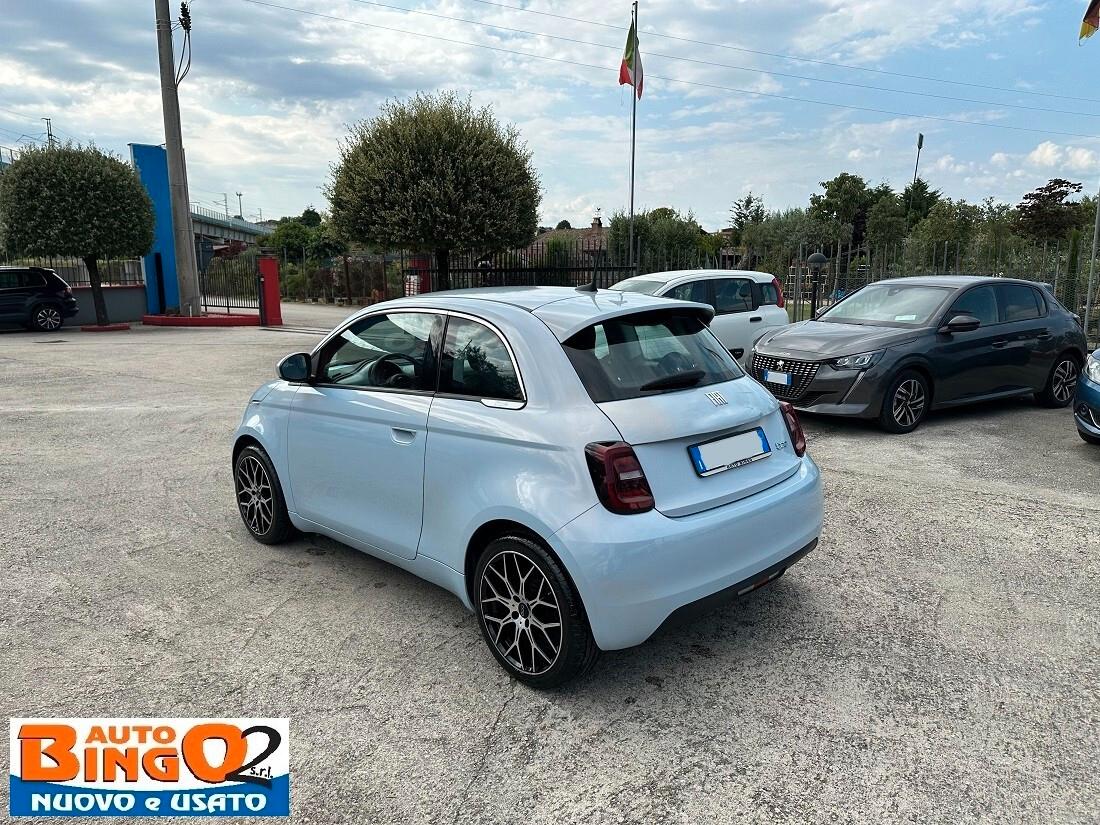 Fiat 500 La Prima Berlina 42 kWh