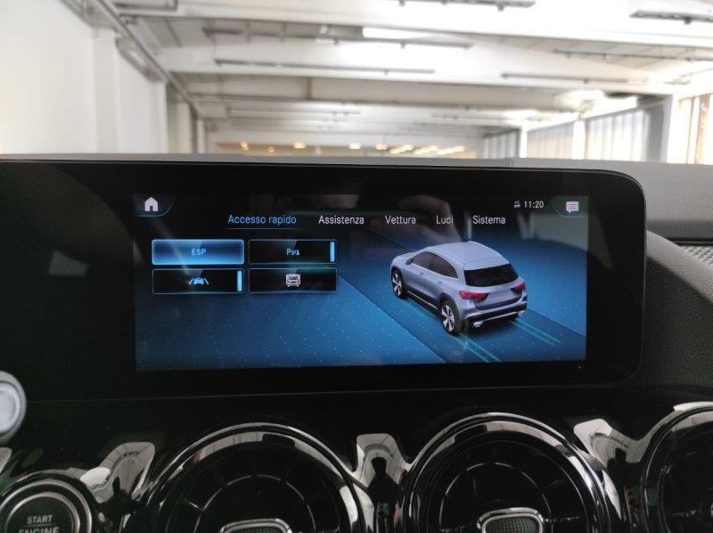 Mercedes-Benz GLA (H247) - GLA 200 d Automatic Business