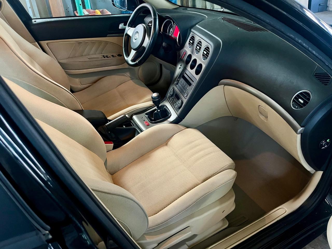Alfa Romeo 159 1.9 JTDm 16V Distinctive