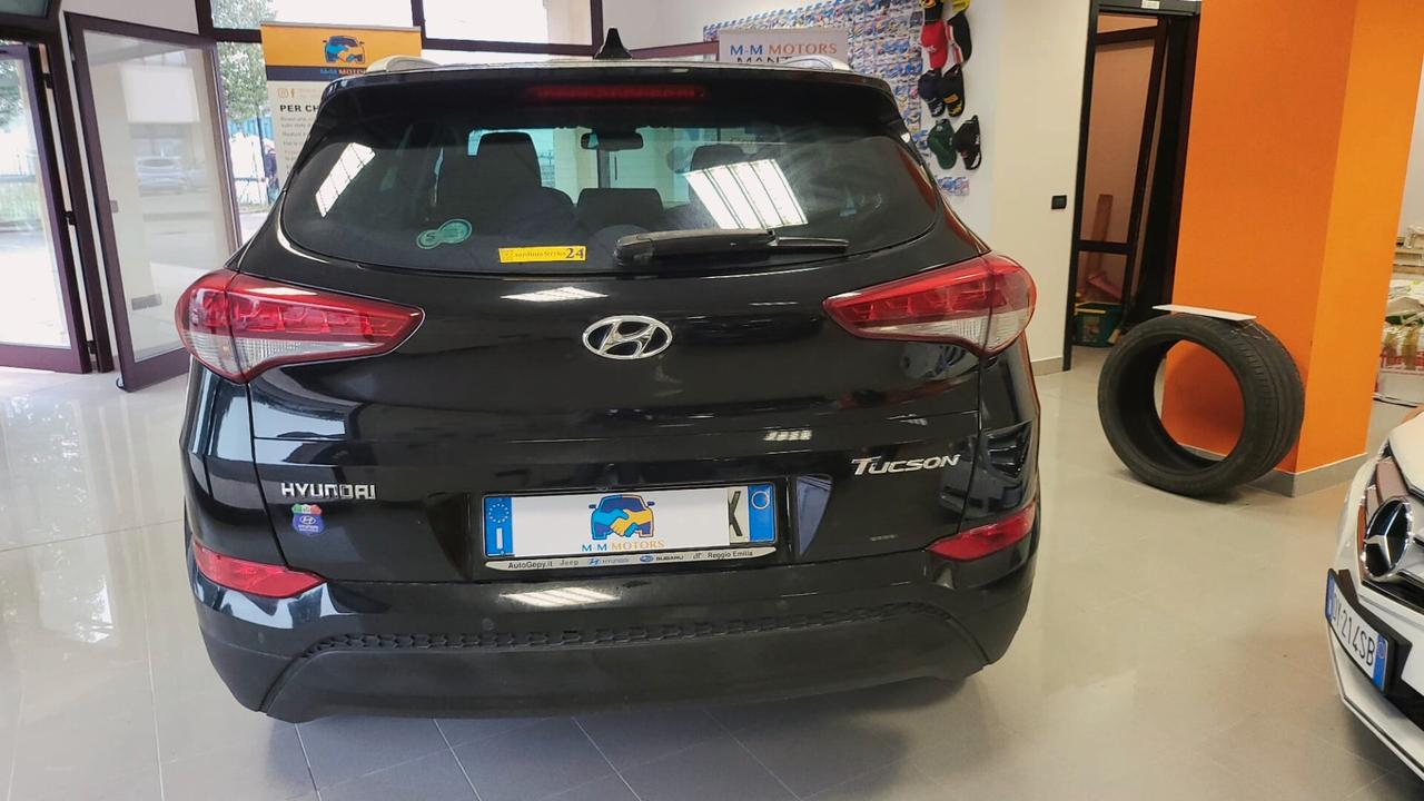 HYUNDAI TUCSON 1.7 CRDi XPossible 2W , (115CV)-OTTIME CONDIZIONI-ADATTA ANCHE A NEO PATENTATI