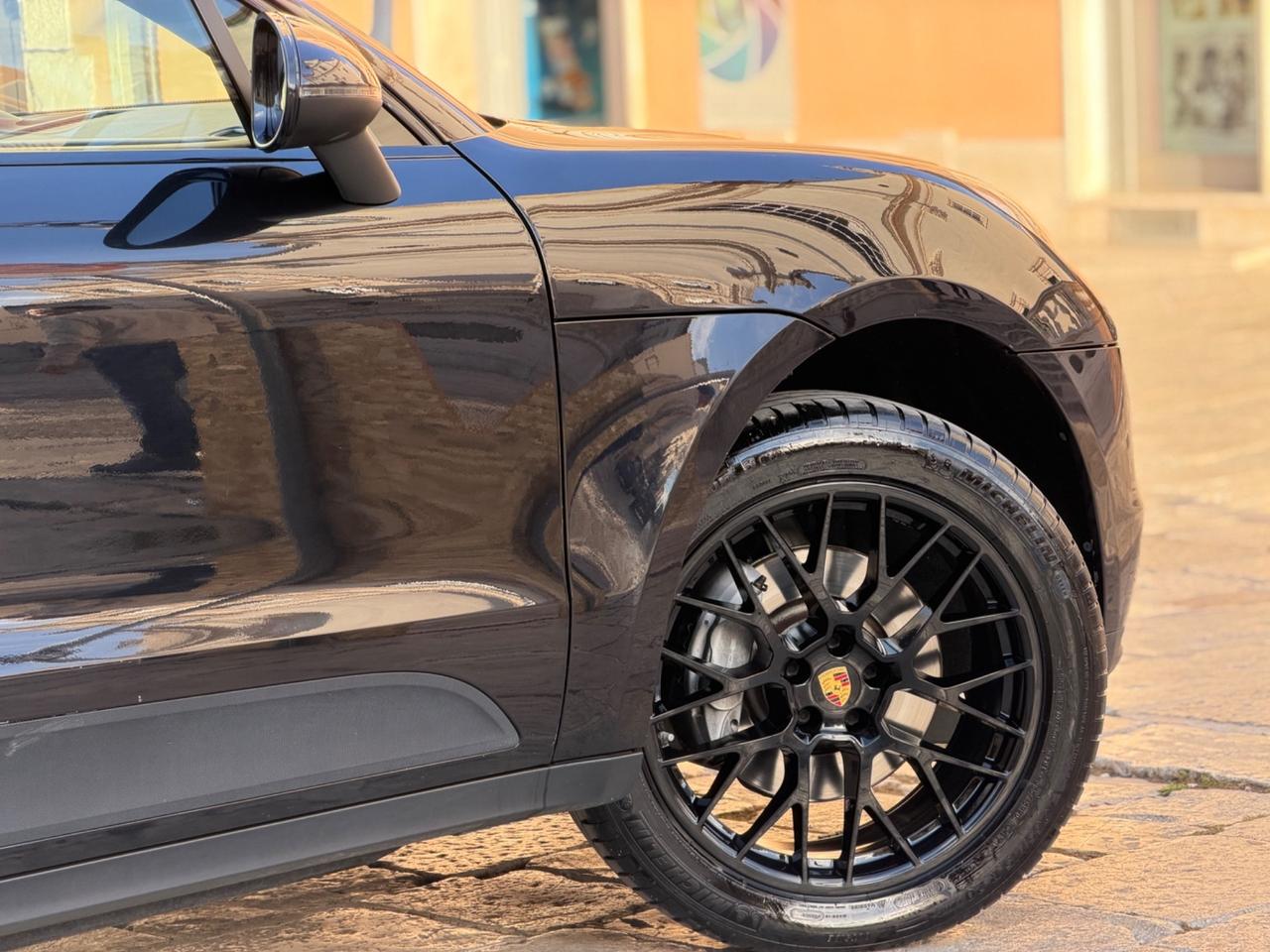 Porsche Macan 2.0 252 Cv PDK TETTO VENTILATI LED FULL