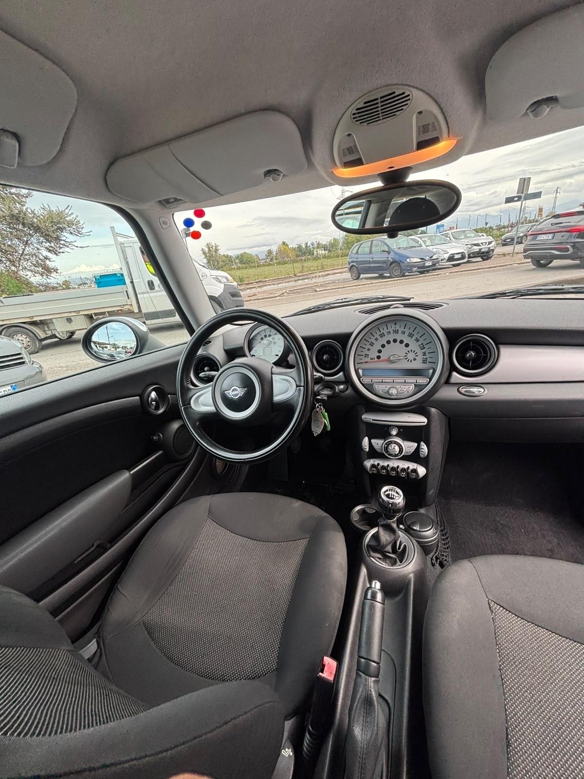 Mini 1.6 16V One D