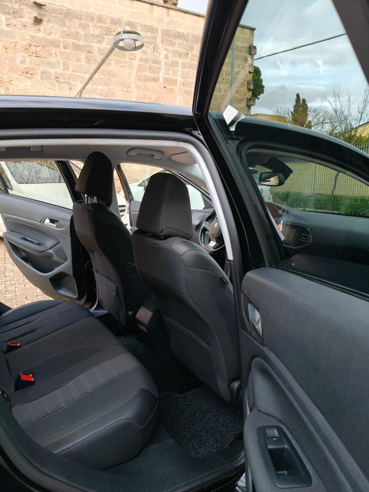 Peugeot 308 BlueHDi 120 S&S EAT6 GT Line