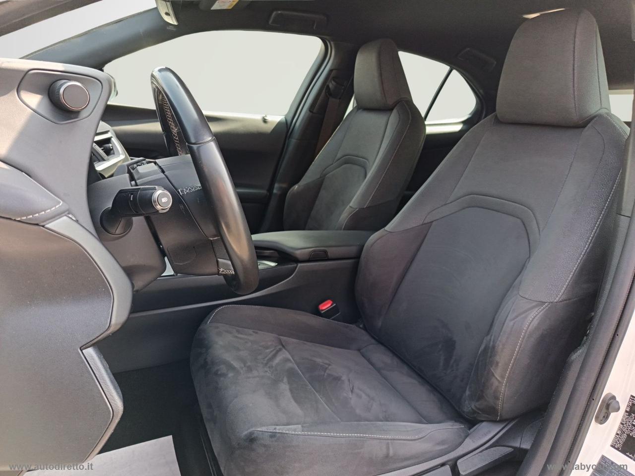 LEXUS UX Hybrid Business