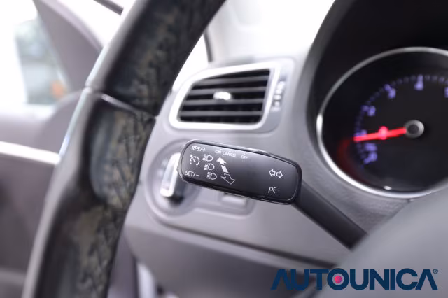 VOLKSWAGEN Polo 1.0 MPI 75CV 5PORTE BUSINESS NEOPATENTATI