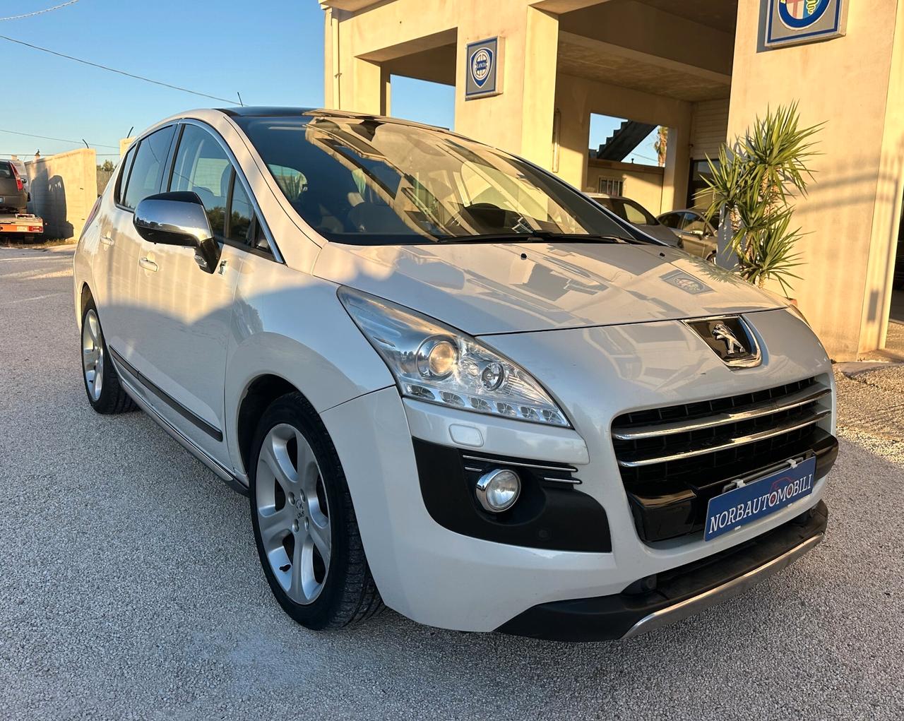 Peugeot 3008 HYbrid4/DIESEL 2012 Stupenda