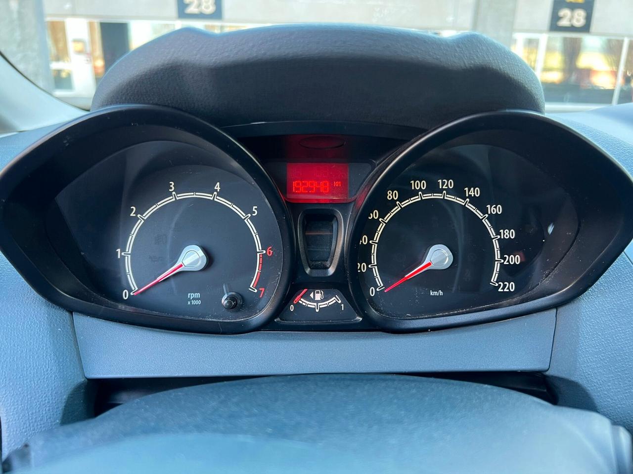 Ford Fiesta 1.4 5 porte Bz.- GPL Titanium