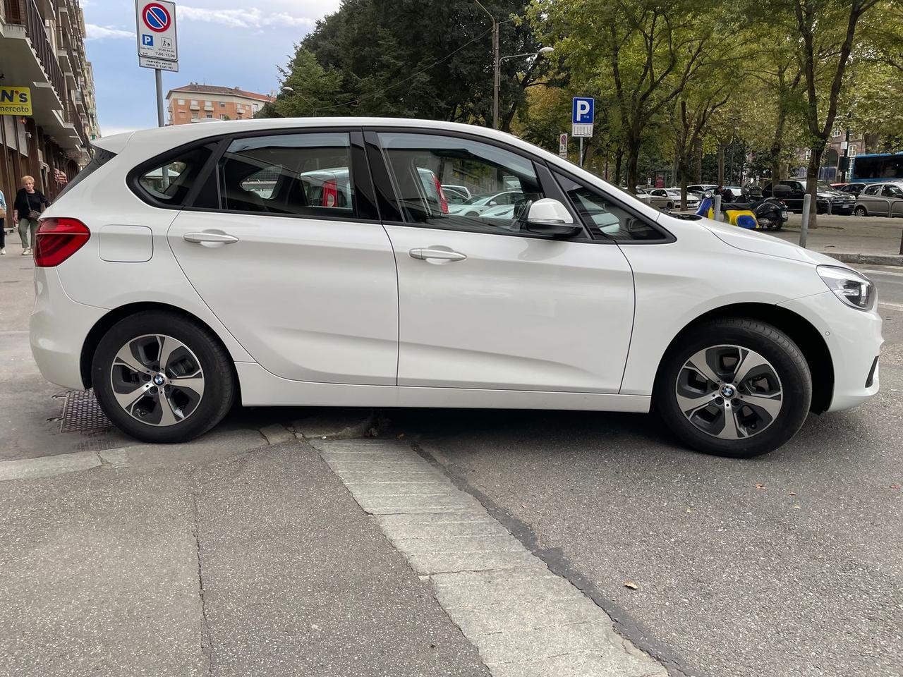 Bmw 2er Active Tourer Advantage 216 d