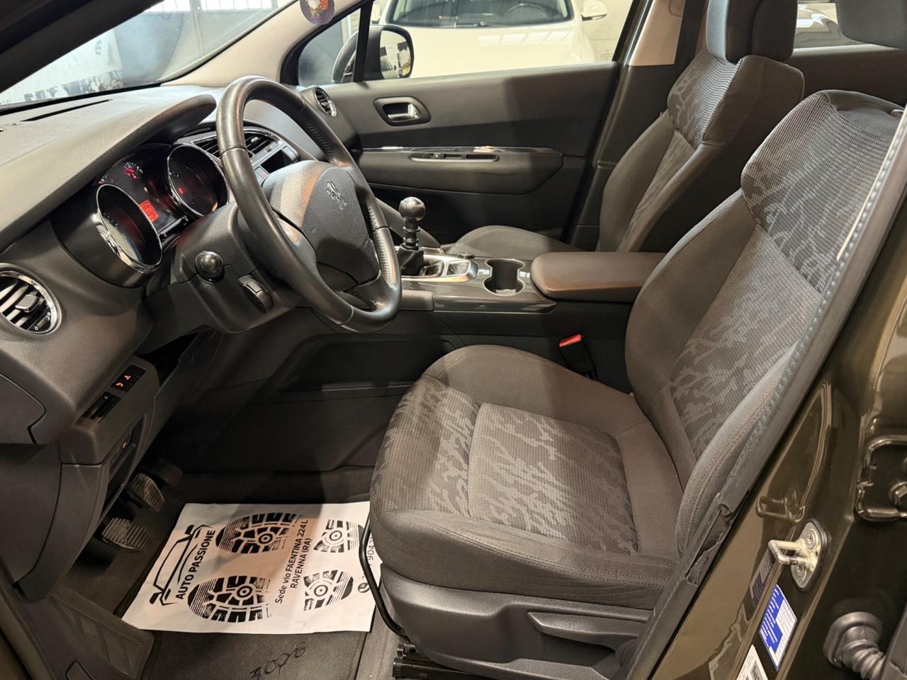 Peugeot 3008 1.6 HDi 115CV Allure