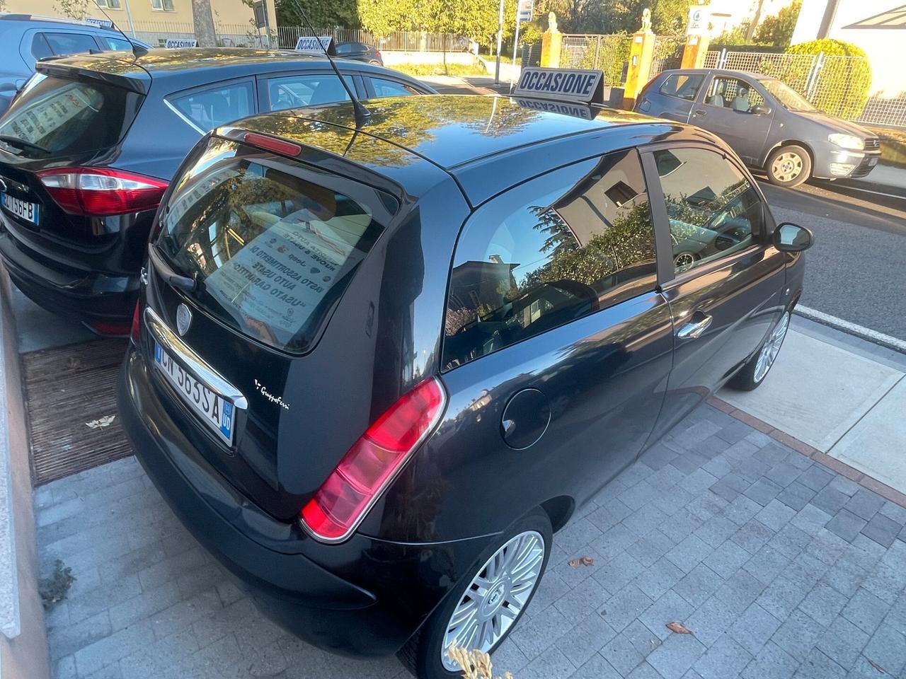 Lancia Ypsilon 1.4 Oro AUTOMATICA